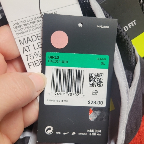 NWT Nike Black And White Swoosh Running Shorts Girls - Picture 5 of 5